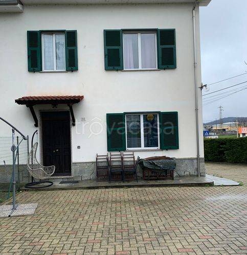 casa indipendente in vendita ad Arquata Scrivia