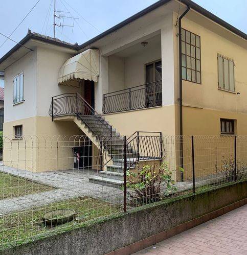 casa indipendente in vendita ad Arquata Scrivia