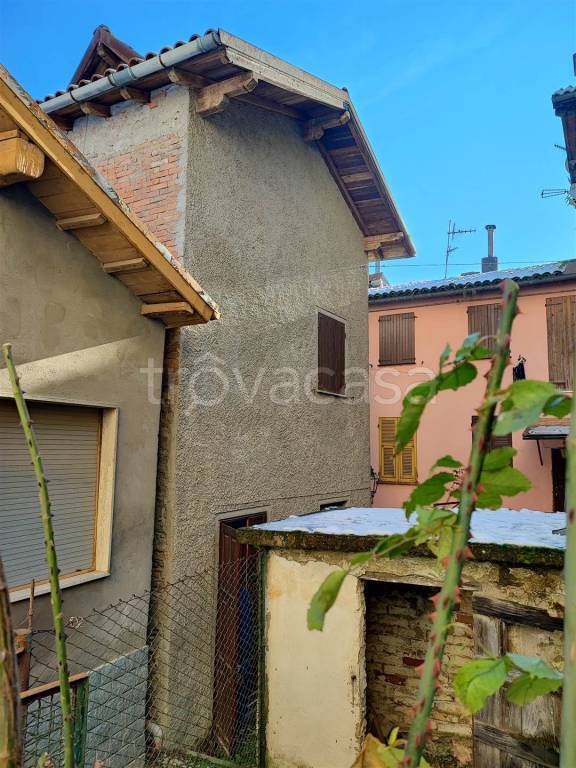 casa indipendente in vendita ad Arquata Scrivia