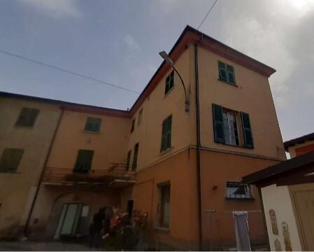 pentavano in vendita ad Arquata Scrivia in zona Pessino
