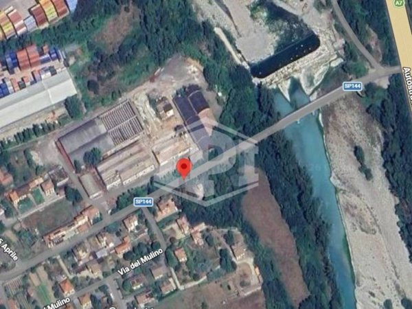 locale commerciale in vendita ad Arquata Scrivia