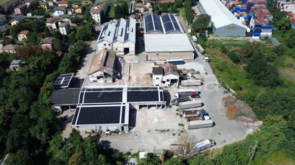 locale commerciale in vendita ad Arquata Scrivia in zona Pessino