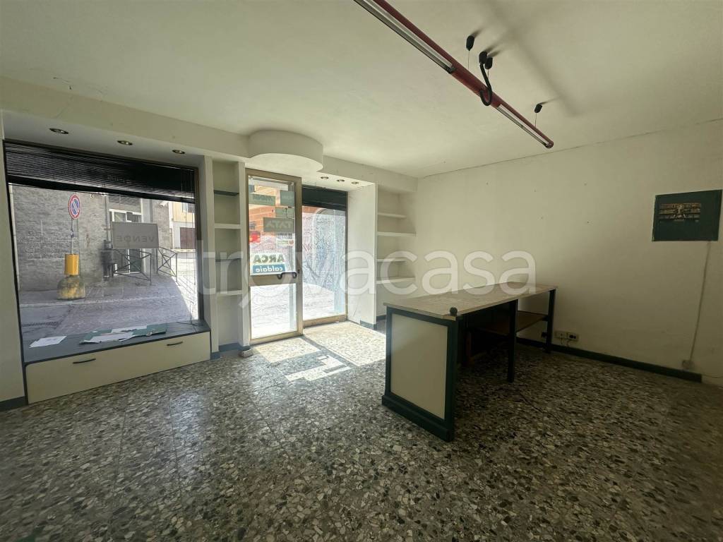 negozio in vendita ad Arquata Scrivia