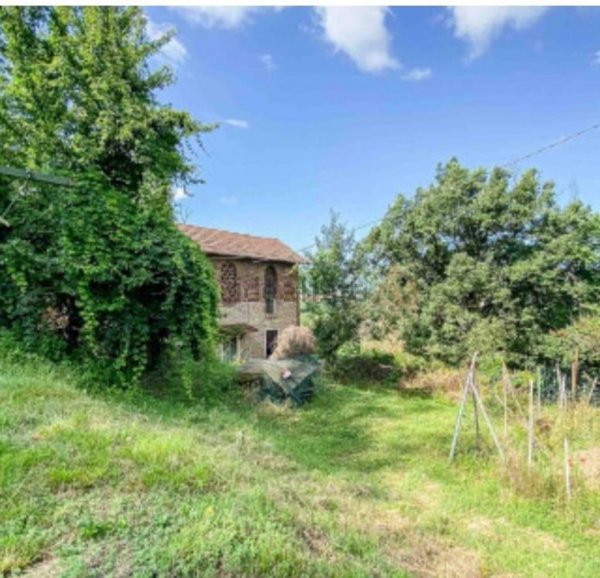 casa indipendente in vendita ad Arquata Scrivia in zona Pessino