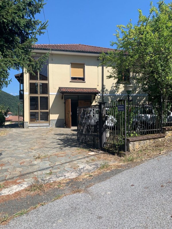 casa indipendente in vendita ad Arquata Scrivia