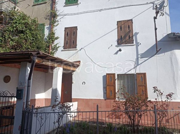 casa indipendente in vendita ad Avolasca