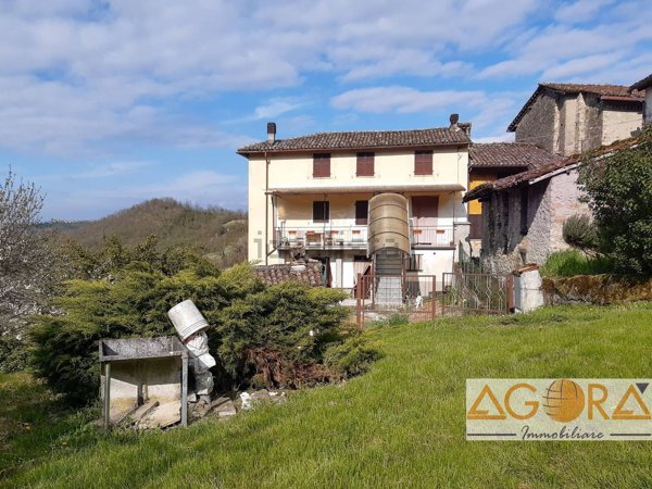 casa indipendente in vendita ad Avolasca