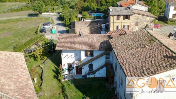 casa indipendente in vendita ad Avolasca in zona Mereta