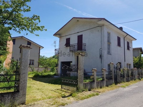 casa indipendente in vendita ad Avolasca