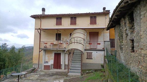 casa indipendente in vendita ad Avolasca