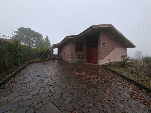 casa indipendente in vendita ad Avolasca