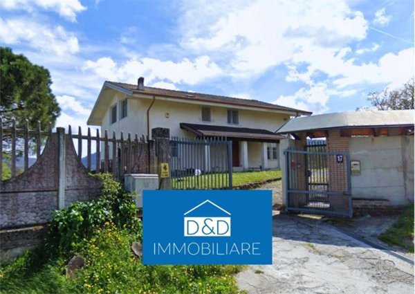 casa indipendente in vendita ad Avolasca