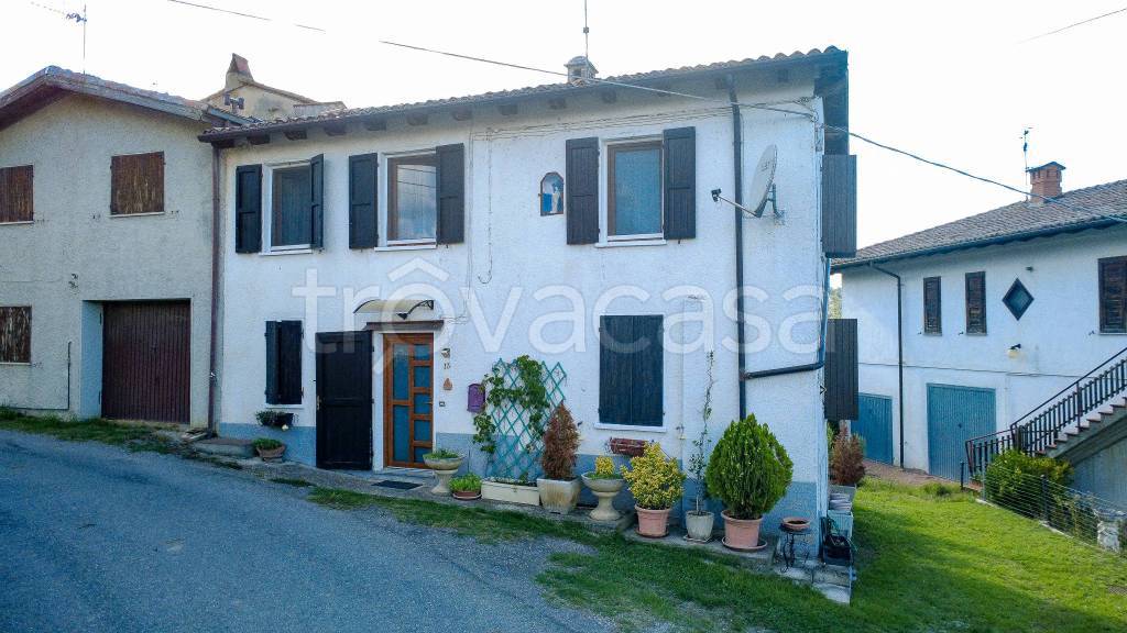 casa indipendente in vendita ad Avolasca in zona Mereta