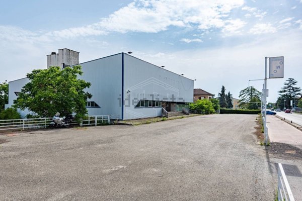 ufficio in vendita a Basaluzzo