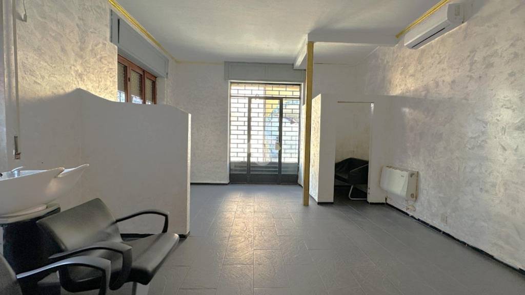 negozio in vendita a Basaluzzo