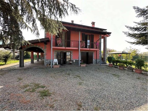 casa indipendente in vendita a Basaluzzo