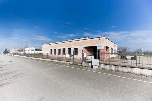 locale di sgombero in vendita a Basaluzzo