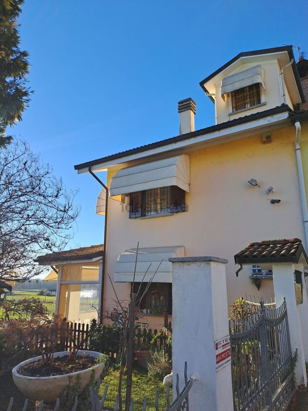 casa indipendente in vendita a Basaluzzo