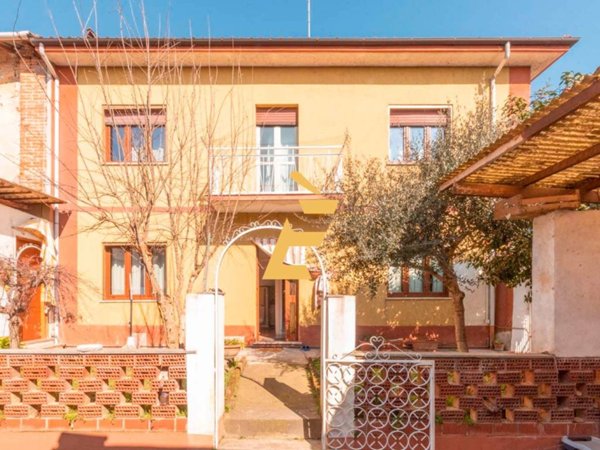 casa indipendente in vendita a Bassignana