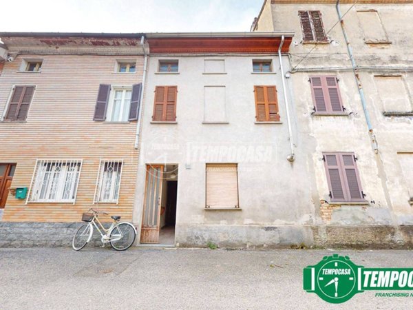 casa indipendente in vendita a Bassignana