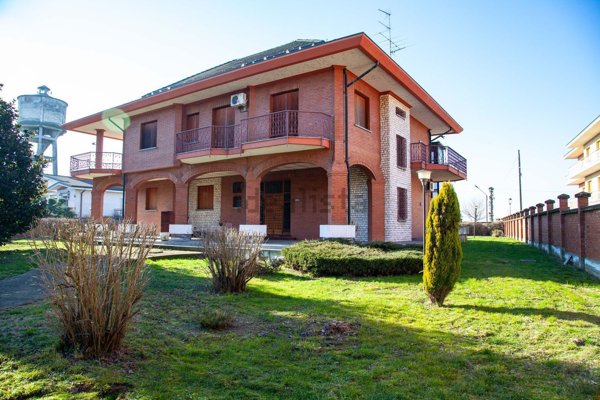 casa indipendente in vendita a Bassignana