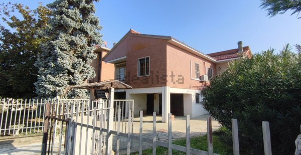 casa indipendente in vendita a Bassignana