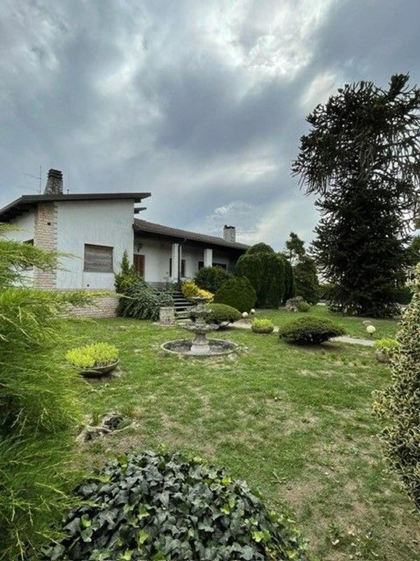 casa indipendente in vendita a Bassignana