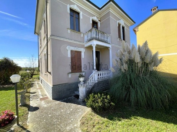 casa indipendente in vendita a Bergamasco