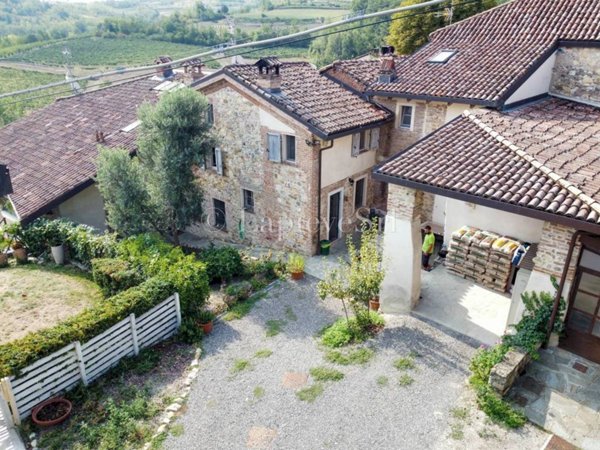casa indipendente in vendita a Berzano di Tortona in zona Inselmina