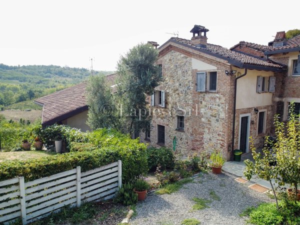 casa indipendente in vendita a Berzano di Tortona in zona Inselmina