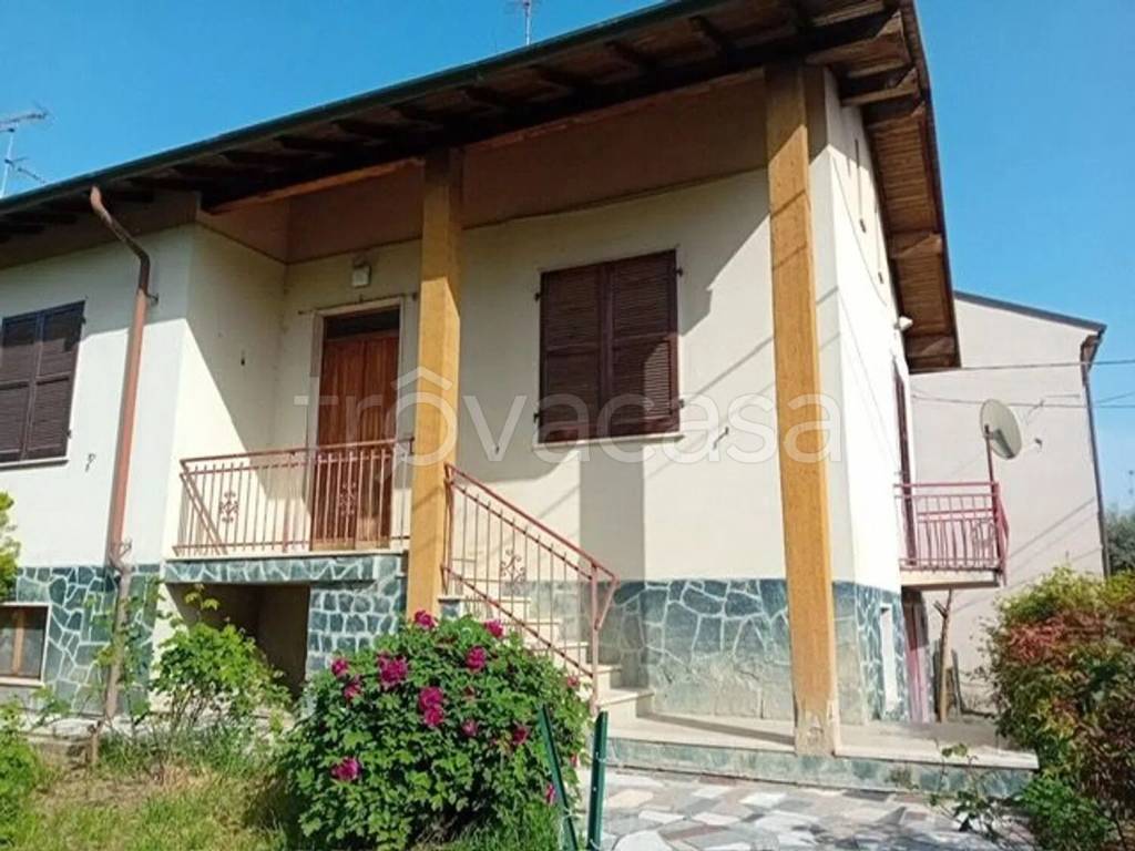 casa indipendente in vendita a Berzano di Tortona