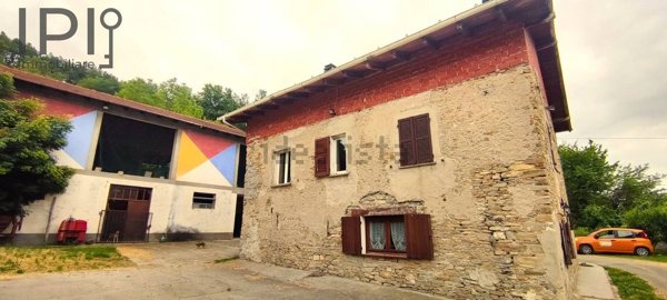 casale in vendita a Bistagno