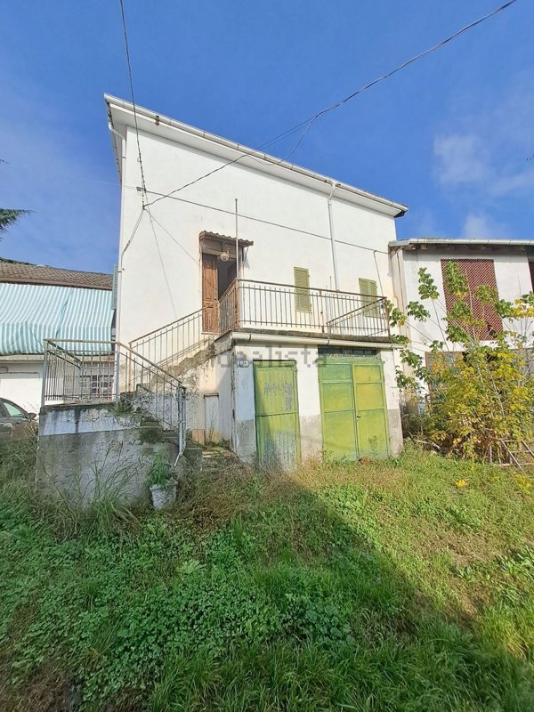 casa indipendente in vendita a Bistagno