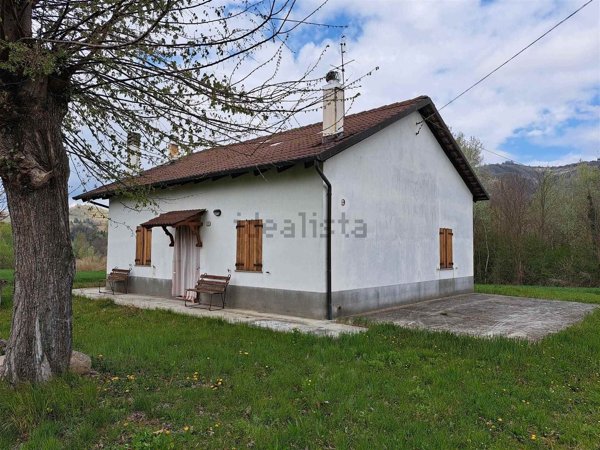 casa indipendente in vendita a Bistagno