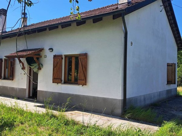 casa indipendente in vendita a Bistagno