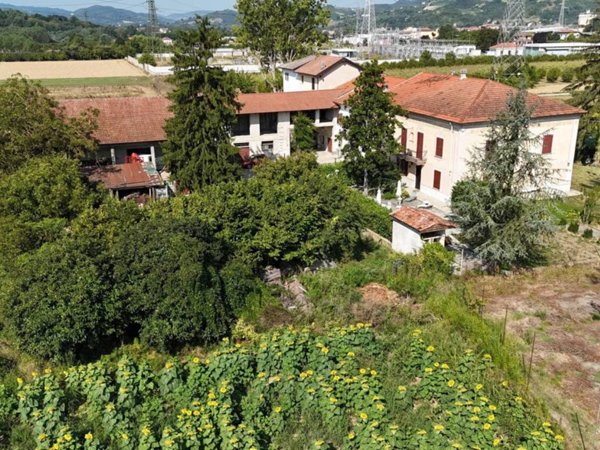 casa indipendente in vendita a Bistagno