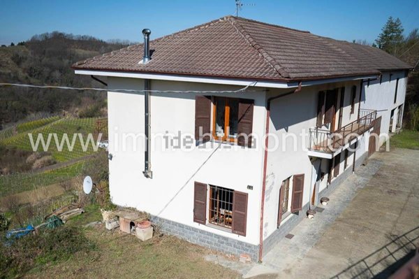 casale in vendita a Bistagno