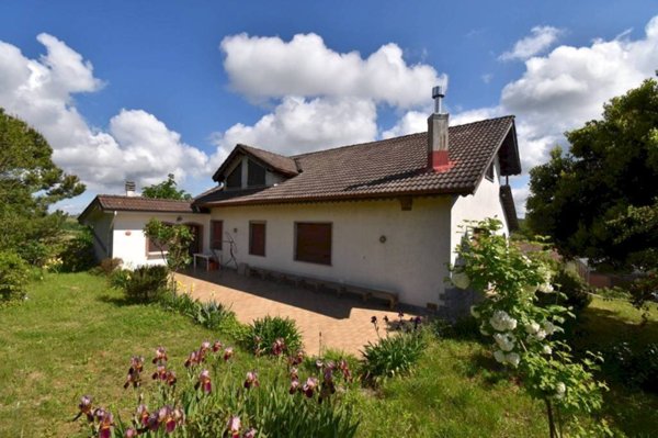 casa indipendente in vendita a Bistagno