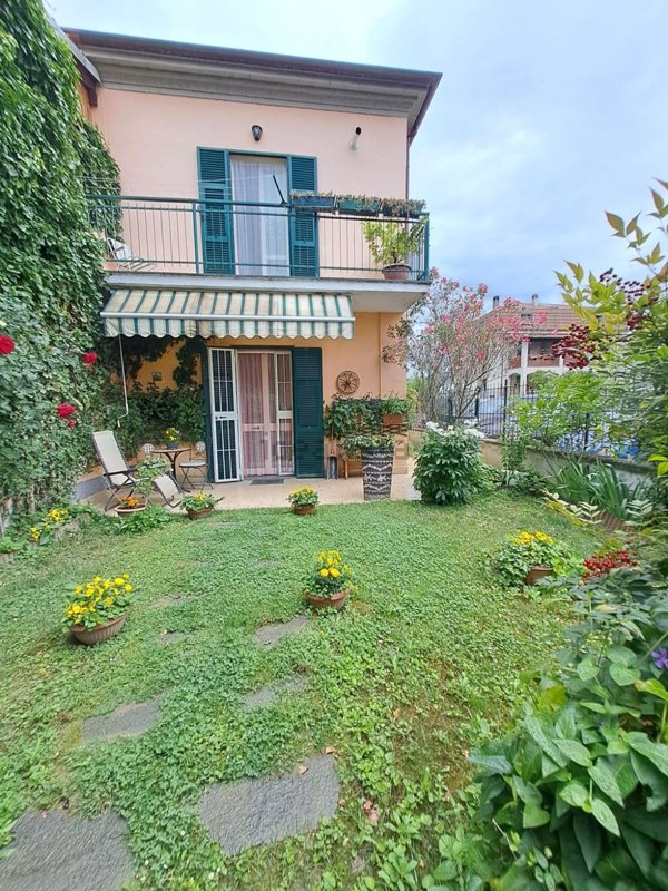 casa indipendente in vendita a Bistagno