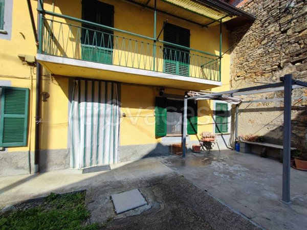 casa indipendente in vendita a Bistagno