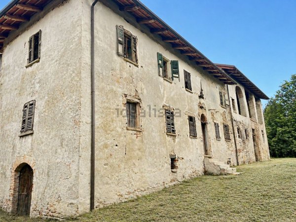 esavano in vendita a Bistagno