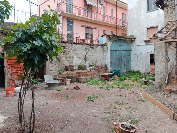 casa indipendente in vendita a Bistagno