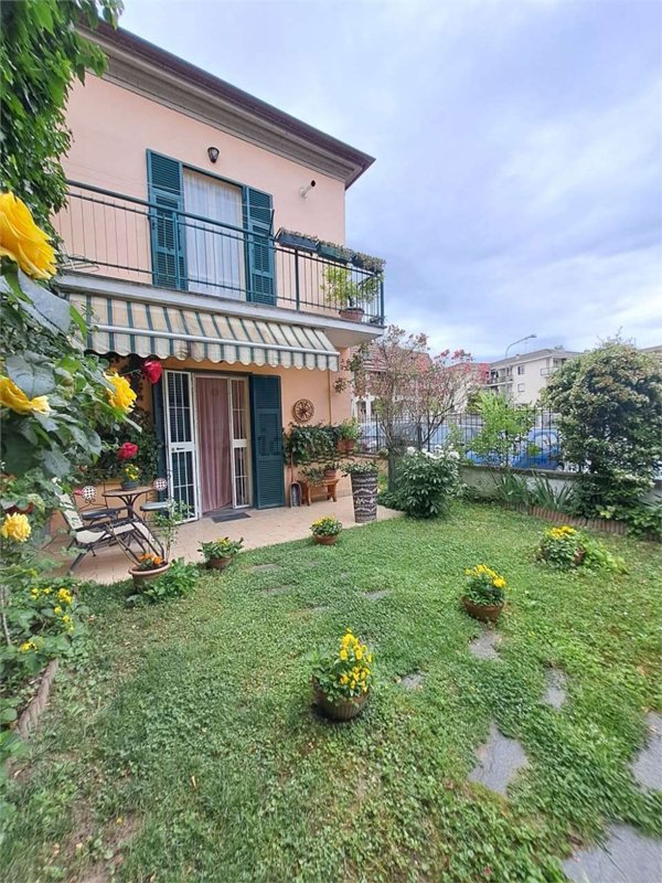 casa indipendente in vendita a Bistagno