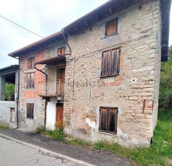 pentavano in vendita a Borghetto di Borbera in zona Sorli