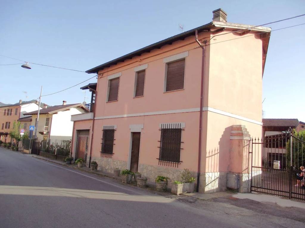 casa indipendente in vendita a Borghetto di Borbera in zona Persi