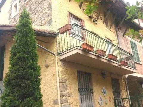 appartamento in vendita a Borghetto di Borbera in zona Castel de' Ratti