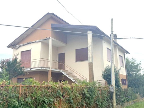 casa indipendente in vendita a Borghetto di Borbera in zona Castel de' Ratti