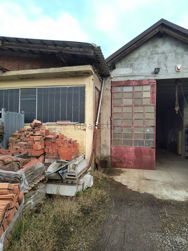 capannone in vendita a Borgoratto Alessandrino