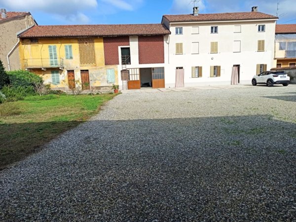 casa indipendente in vendita a Borgo San Martino