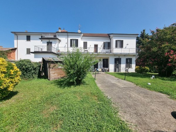 casa indipendente in vendita a Borgo San Martino